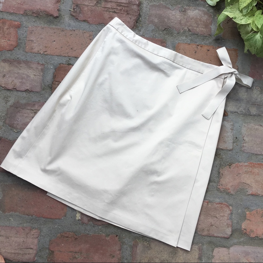 Brooks Brothers khaki wrap skirt, size 8. NWOT